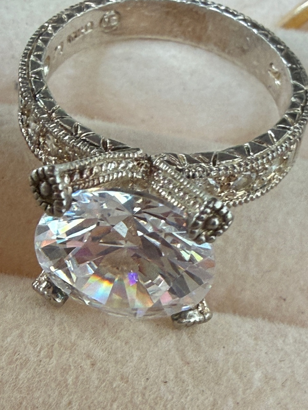 SETA Vintage Style 925 Large Cubic
Zirconia Engagement Ring Size 7